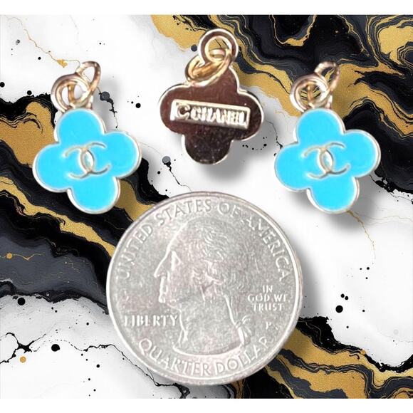 2 Piece Baby Blue/Gold Earring Making Clover Charm Pendant Pull - Picture 1 of 1